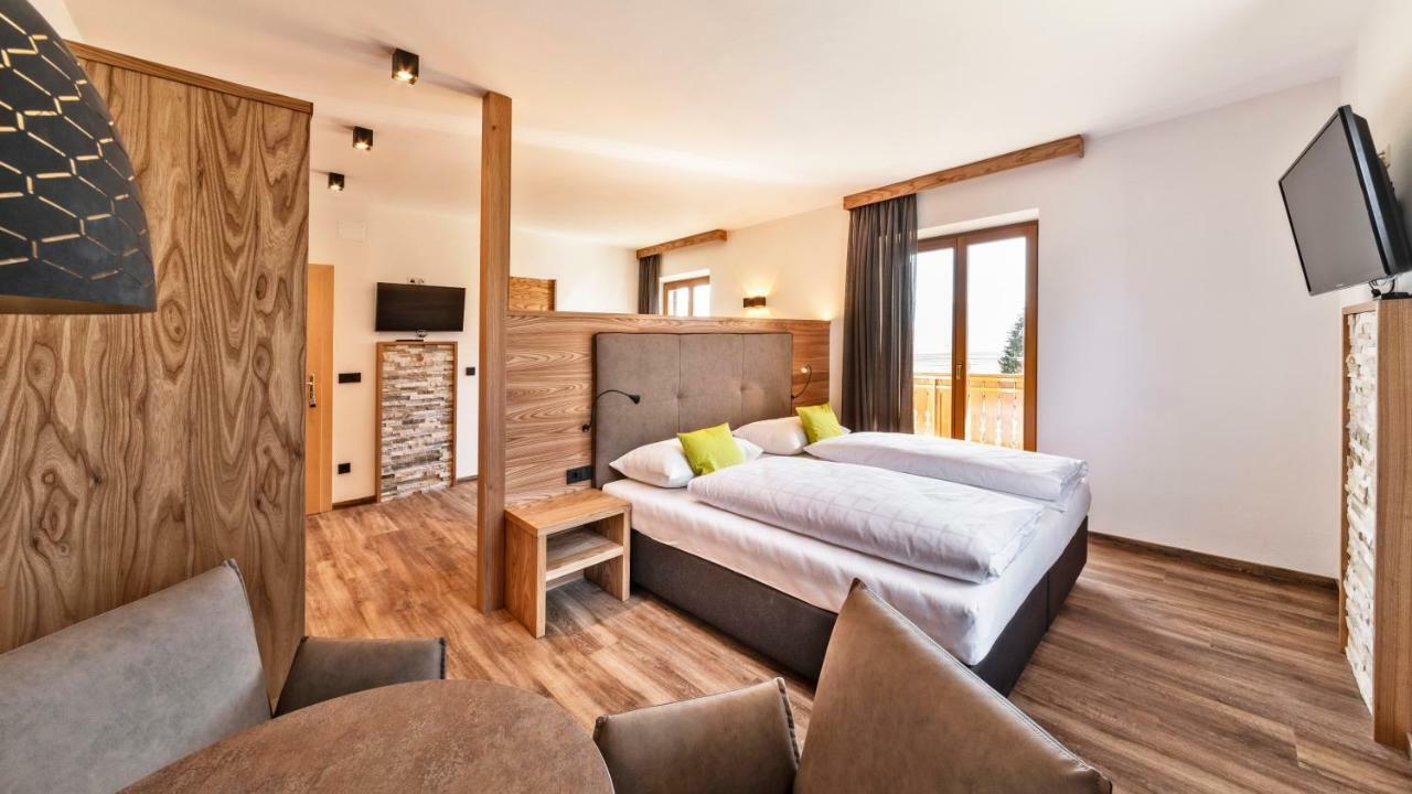 Hotel Garni Sonngart Andrian Kültér fotó