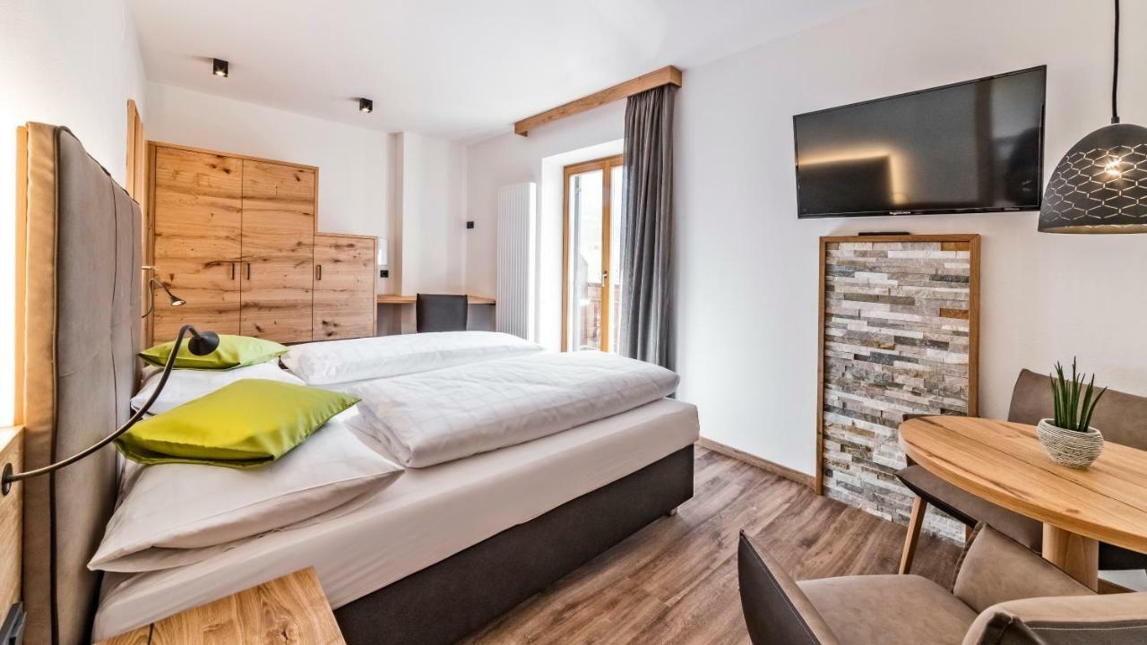 Hotel Garni Sonngart Andrian Kültér fotó