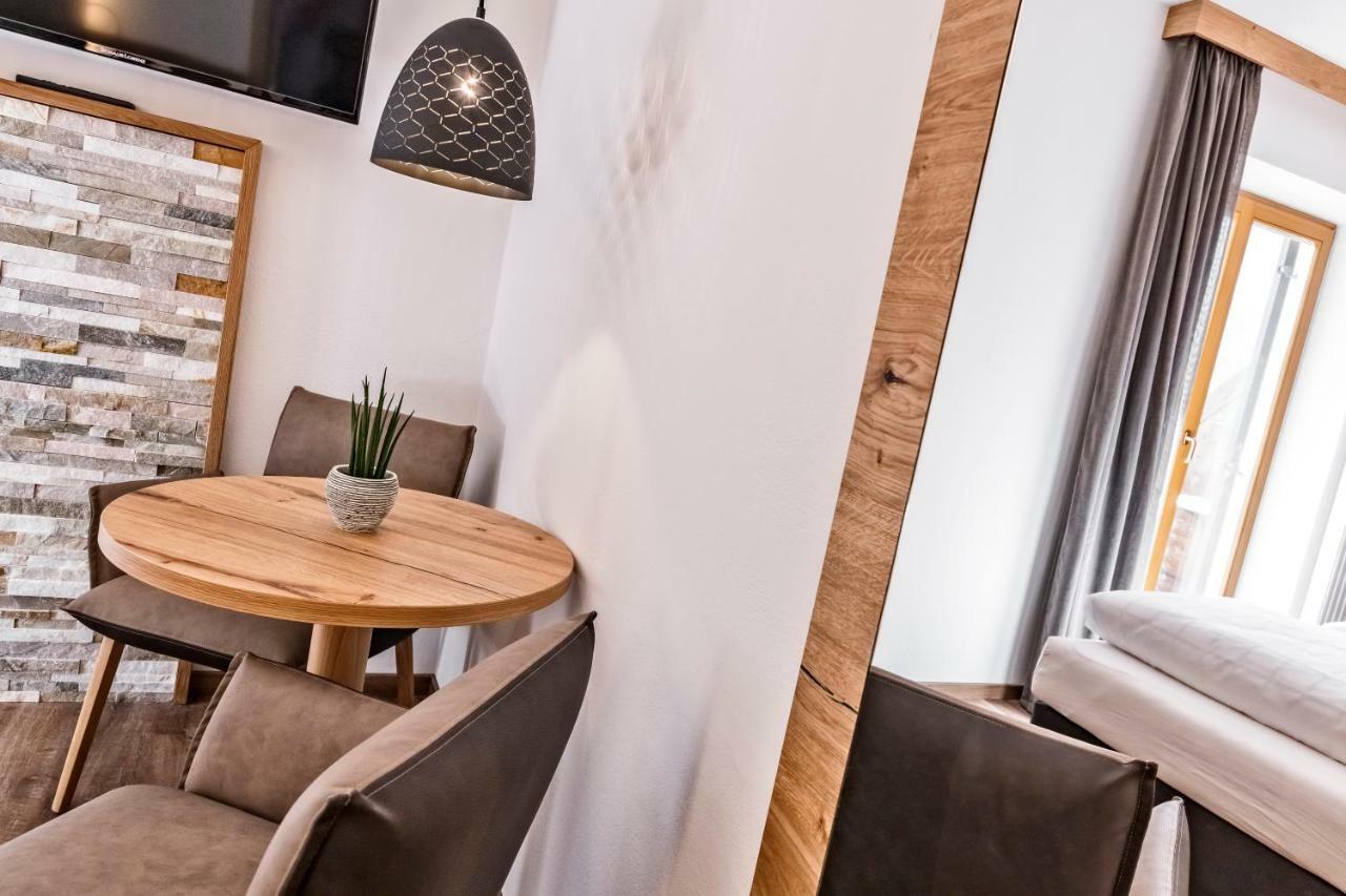 Hotel Garni Sonngart Andrian Kültér fotó